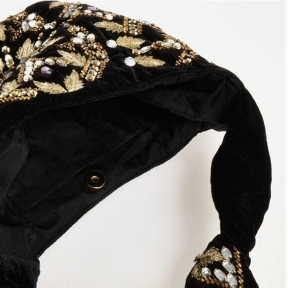 Made in India Velvet Beaded Sequin Rhinestone Bag Black Gold Knot Tik Tok - Picture 3 of 3